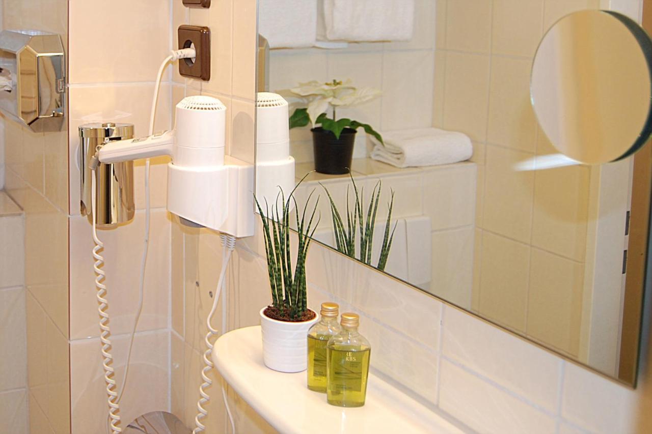 La Maison City-Messe-Arena Hotel Boardinghouse - Kontaktloser Self Check-In Kolonia Zewnętrze zdjęcie